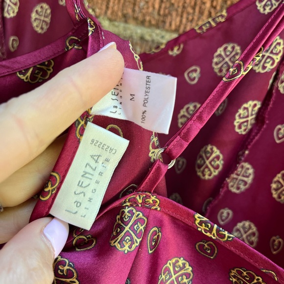 EUC La Senza Sexy Maroon Slip Size Medium - Picture 6 of 6
